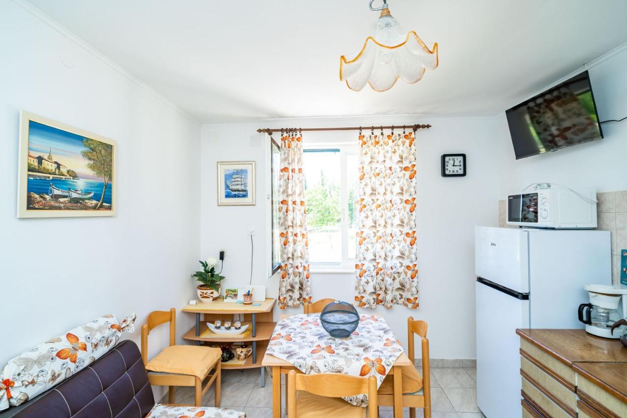 Apartment Laurel Leaf Lovorno Kültér fotó